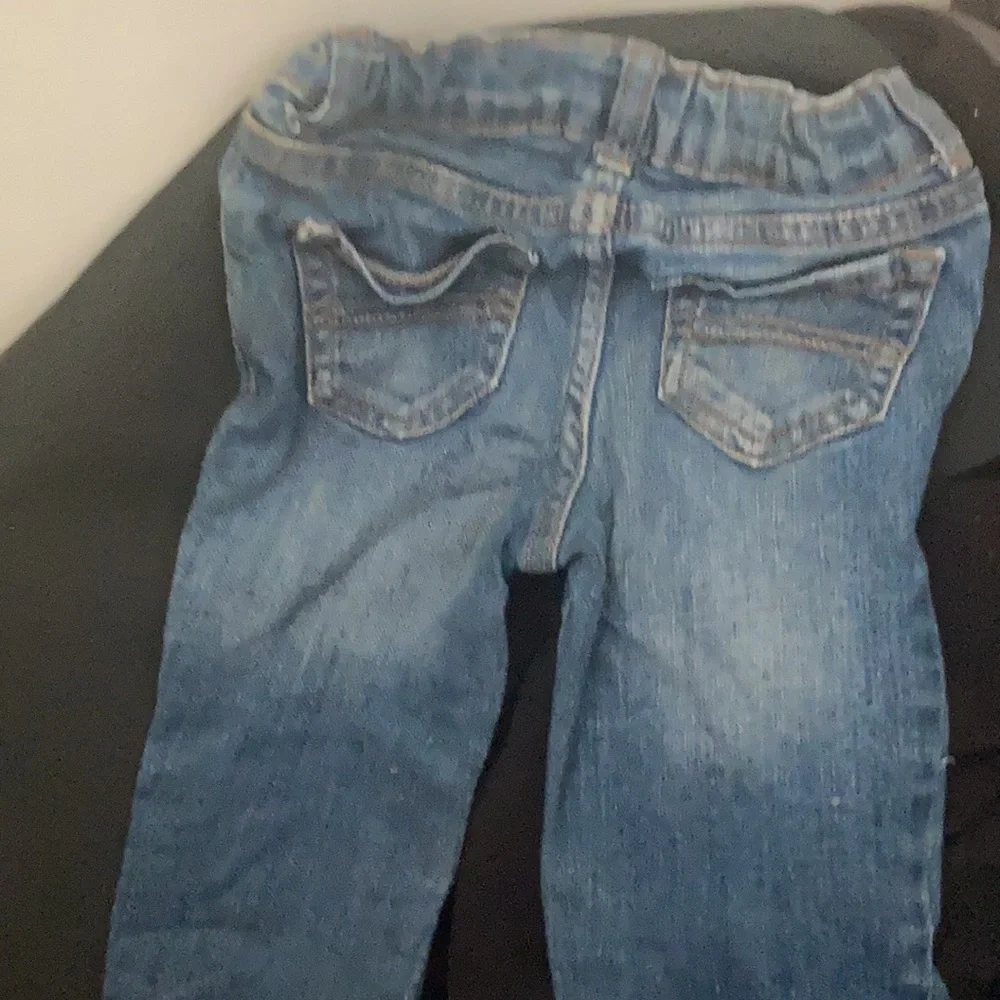 The children’s place jeans 12-18 months